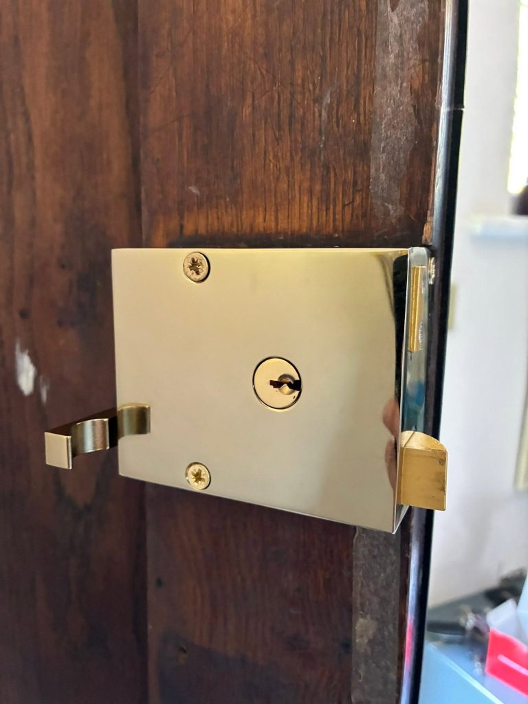 Drawback nightlatch